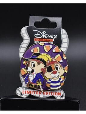 Disney DSSH Chip & Dale Candy Corn Halloween Pirates LE 400 Pin (C3)